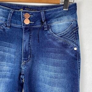 NWOT Ebenezer Denim Premium Cuffed MidRise Blue Juniors Jeans size 13 NEW